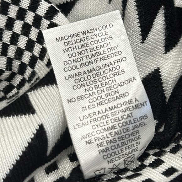 Nina Leonard • Geometric Print Sweater Dress • Sz S - Picture 10 of 13
